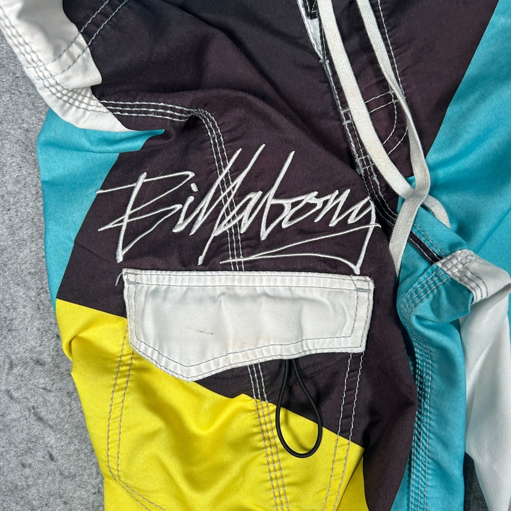 Billabong board shorts mens 32 Multicolor geometric surf swim trunks beachwear - Picture 3 of 16